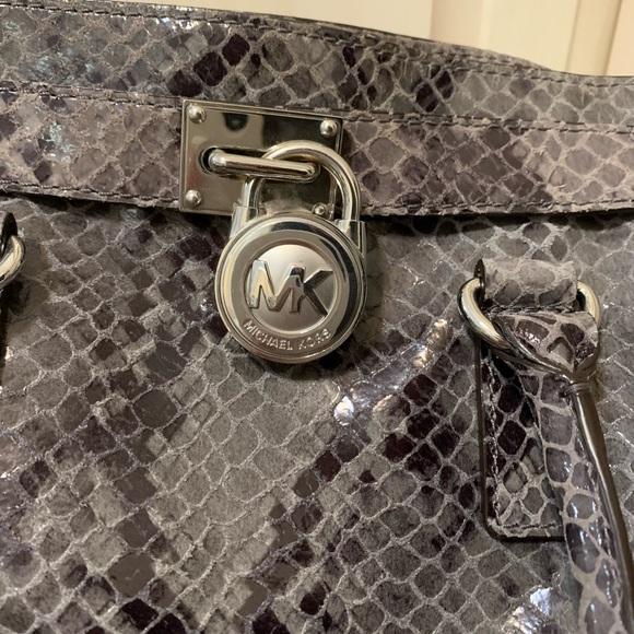 Michael Kors snakeskin bag - Picture 2 of 5